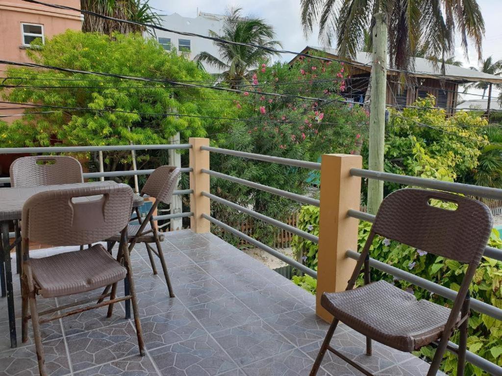 Beach Side Condos Caye Caulker By Ccvh Exteriör bild