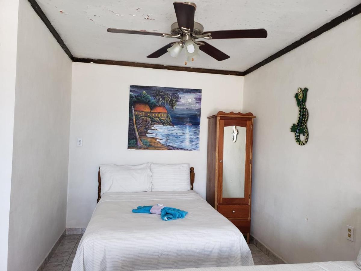 Beach Side Condos Caye Caulker By Ccvh Exteriör bild